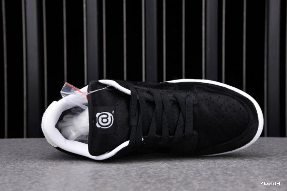 Toy SB Dunk Nike (2020) Medicom Low CZ5127-001 0725